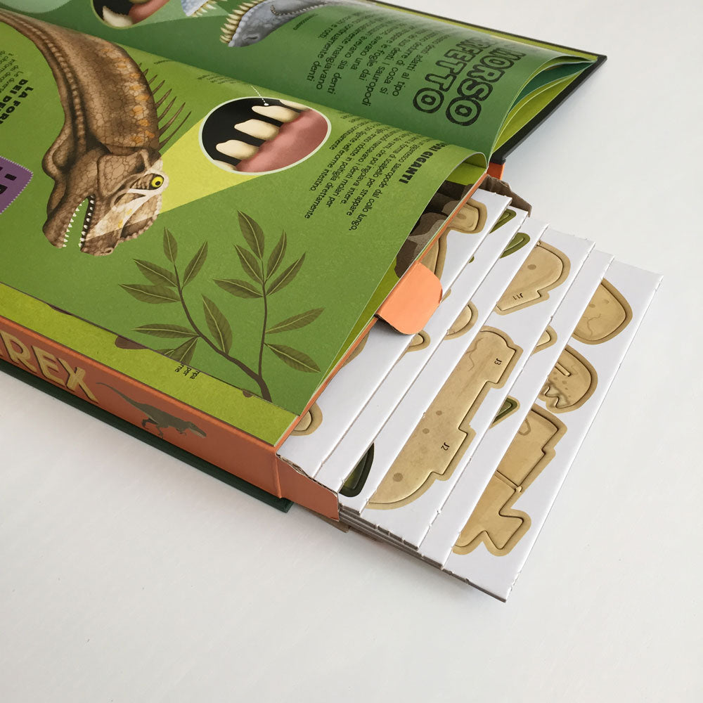 Costruisci il tuo T. rex e scopri il mondo dei dinosauri. Libro + modellino di 49 pezzi