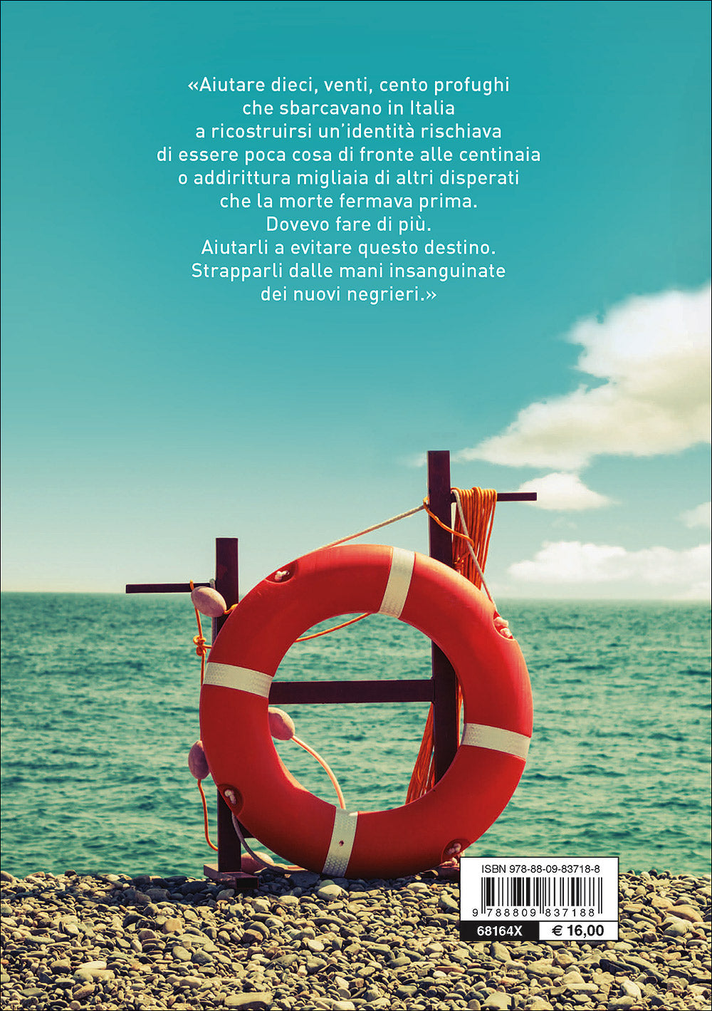 Padre Mosè. Nel viaggio della disperazione il suo numero di telefono è l'ultima speranza